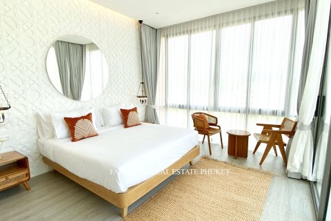Chalet de 3 dormitorios en Bang Tao, Tailandia № 179671 - foto 12