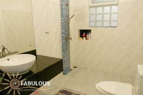 Chalet de 2 dormitorios en Rawai, Tailandia № 179670 - foto 16