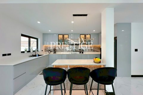 House in Pattaya, Thailand 4 bedrooms № 233244 - photo 9