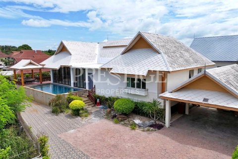Maison à Pattaya, Thaïlande 6 chambres № 233240