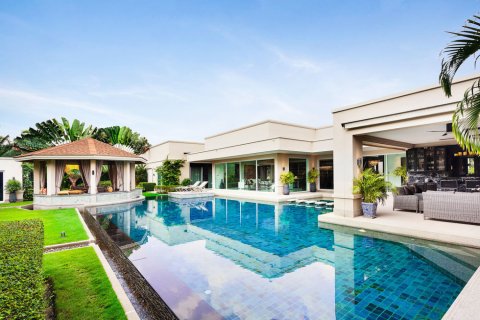 Casa de 8 dormitorios en Pattaya, Tailandia № 180621 - foto 11