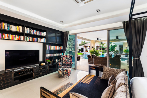 Casa de 8 dormitorios en Pattaya, Tailandia № 180621 - foto 7