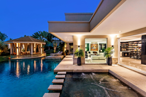 Casa de 8 dormitorios en Pattaya, Tailandia № 180621 - foto 29