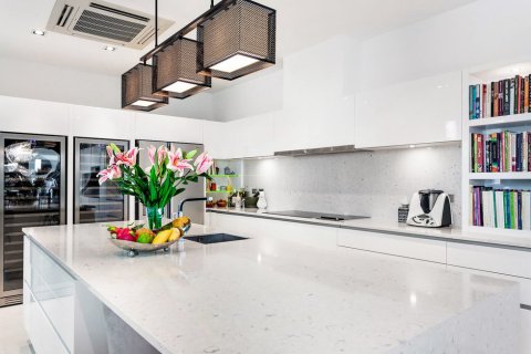 Casa de 8 dormitorios en Pattaya, Tailandia № 180621 - foto 19