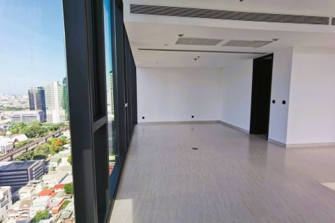 Ático de 3 dormitorios en Bangkok, Tailandia № 180618 - foto 9