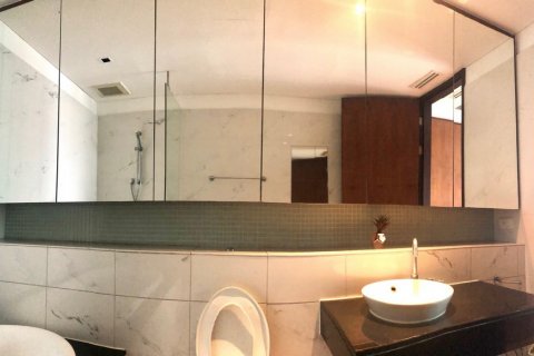 Condominio de 2 dormitorios en Bangkok, Tailandia № 65822 - foto 17