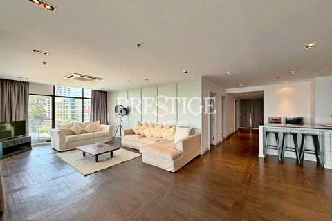 Condo à Pattaya, Thaïlande, 3 chambres № 197623 - photo 8