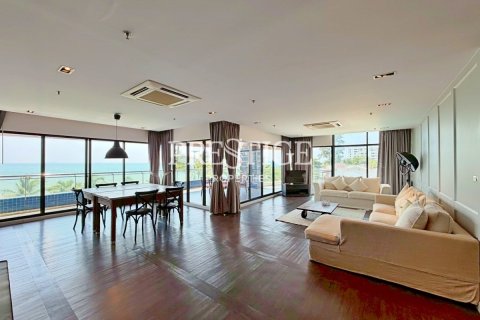 Condominio de 3 dormitorios en Pattaya, Tailandia № 197623
