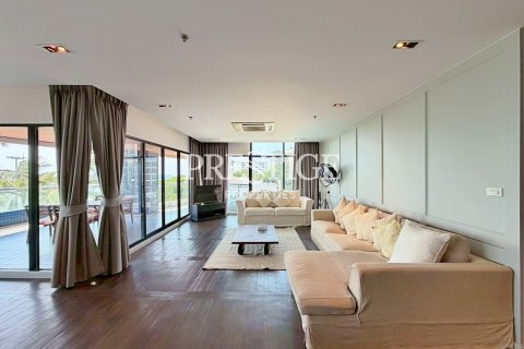 Condo à Pattaya, Thaïlande, 3 chambres № 197623 - photo 2