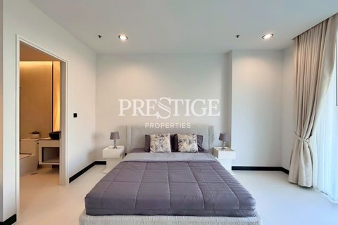 Condo in Pattaya, Thailand, 2 bedrooms № 197840 - photo 16