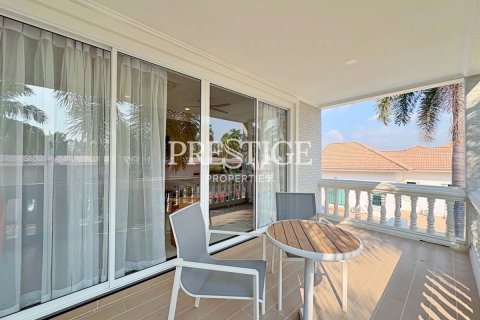 House in Pattaya, Thailand 5 bedrooms № 197838 - photo 23
