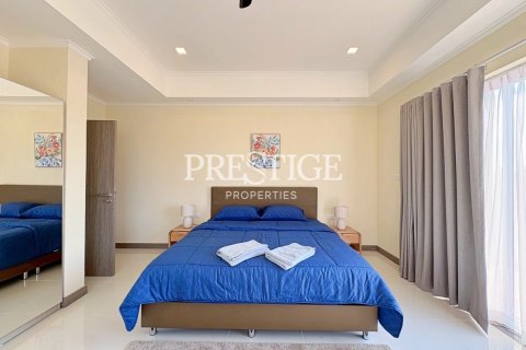 House in Pattaya, Thailand 5 bedrooms № 197838 - photo 26