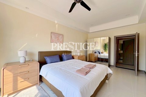 House in Pattaya, Thailand 5 bedrooms № 197838 - photo 17