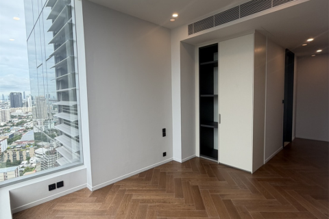 Condo in Bangkok, Thailand, 2 bedrooms № 233556 - photo 10