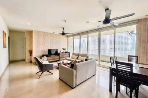 Condominio de 3 dormitorios en Khlong San, Bangkok, Tailandia № 115201 - foto 4