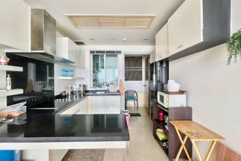 Condominio de 3 dormitorios en Khlong San, Bangkok, Tailandia № 115201 - foto 6