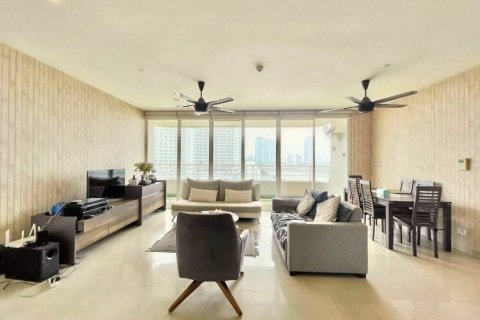 Condominio de 3 dormitorios en Khlong San, Bangkok, Tailandia № 115201 - foto 3