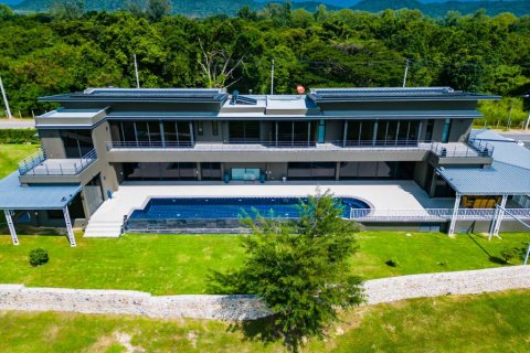 Chalet de 5 dormitorios en Hua Hin, Tailandia № 115203 - foto 2