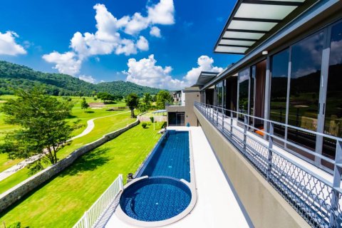 Chalet de 5 dormitorios en Hua Hin, Tailandia № 115203 - foto 8