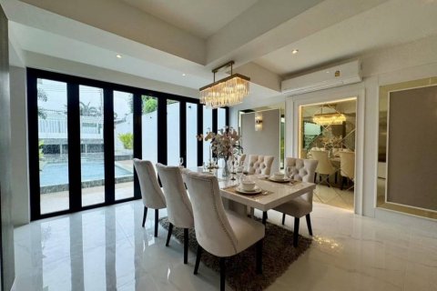 Chalet de 3 dormitorios en Phuket, Tailandia № 115204 - foto 7