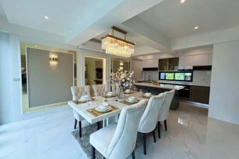 Chalet de 3 dormitorios en Phuket, Tailandia № 115204 - foto 6