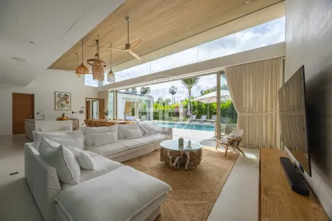Chalet de 4 dormitorios en Layan Beach, Tailandia № 190752 - foto 2