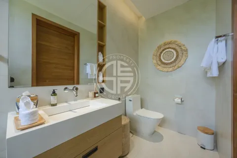 Chalet de 4 dormitorios en Layan Beach, Tailandia № 190752 - foto 14