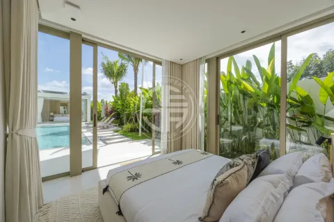 Chalet de 4 dormitorios en Layan Beach, Tailandia № 190752 - foto 13
