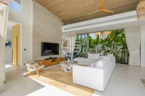 Chalet de 4 dormitorios en Layan Beach, Tailandia № 190752 - foto 3