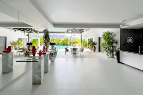 Chalet de 4 dormitorios en Nai Harn Beach, Tailandia № 190749 - foto 4