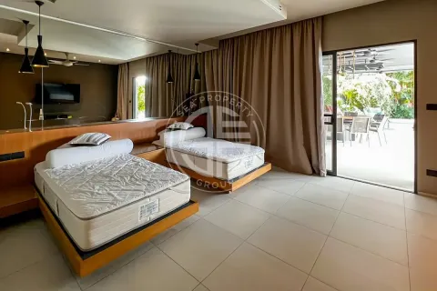 Chalet de 4 dormitorios en Nai Harn Beach, Tailandia № 190749 - foto 11