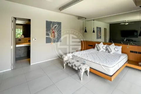 Chalet de 4 dormitorios en Nai Harn Beach, Tailandia № 190749 - foto 10