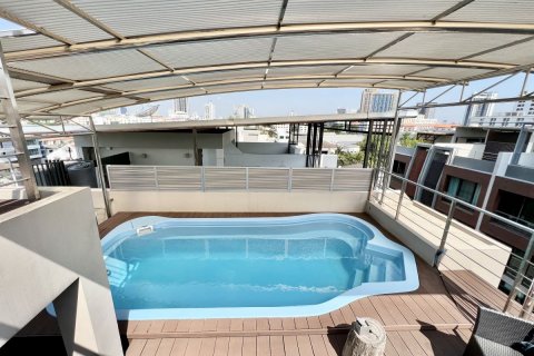 Condo à Watthana, Bangkok, Thaïlande, 3 chambres № 133924 - photo 25