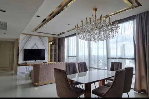 Ático de 2 dormitorios en Sathon, Bangkok, Tailandia № 133920 - foto 13