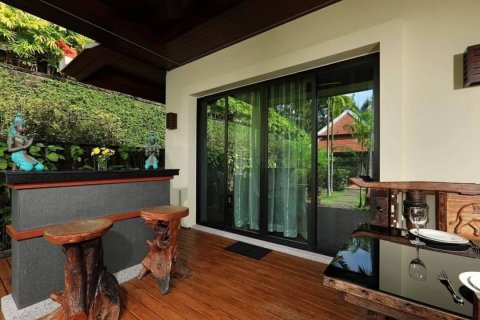 Chalet de 4 dormitorios en Rawai, Tailandia № 133925 - foto 11