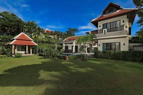 Chalet de 4 dormitorios en Rawai, Tailandia № 133925 - foto 3