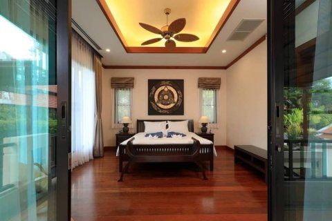 Chalet de 4 dormitorios en Rawai, Tailandia № 133925 - foto 5
