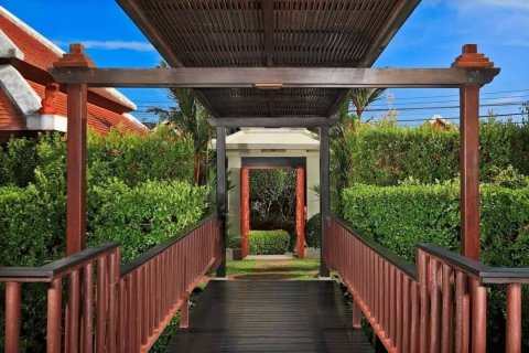 Chalet de 4 dormitorios en Rawai, Tailandia № 133925 - foto 15