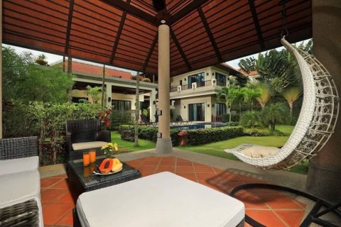 Chalet de 4 dormitorios en Rawai, Tailandia № 133925 - foto 20
