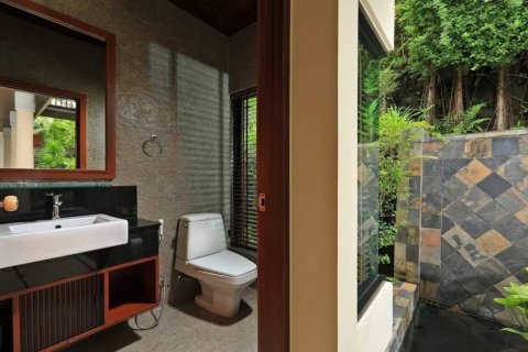 Chalet de 4 dormitorios en Rawai, Tailandia № 133925 - foto 9
