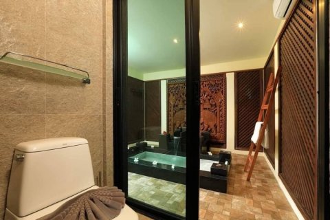Chalet de 4 dormitorios en Rawai, Tailandia № 133925 - foto 8