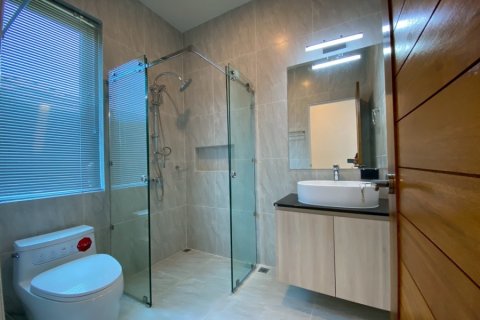 Chalet de 3 dormitorios en Hua Hin, Tailandia № 168307 - foto 26