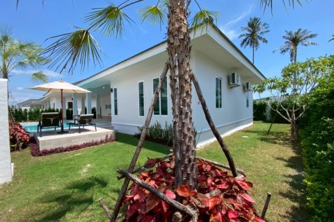 Chalet de 3 dormitorios en Hua Hin, Tailandia № 168307 - foto 28