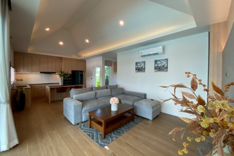 Chalet de 3 dormitorios en Hua Hin, Tailandia № 168307 - foto 7
