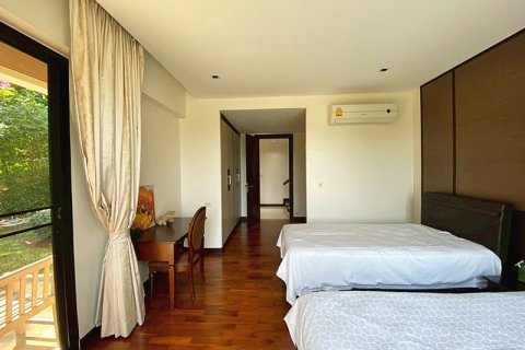 Chalet de 3 dormitorios en Hua Hin, Tailandia № 168274 - foto 29