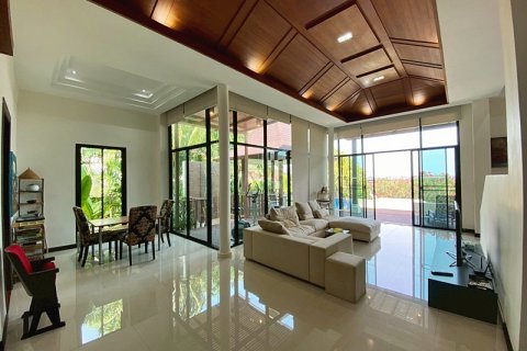Chalet de 3 dormitorios en Hua Hin, Tailandia № 168274 - foto 12