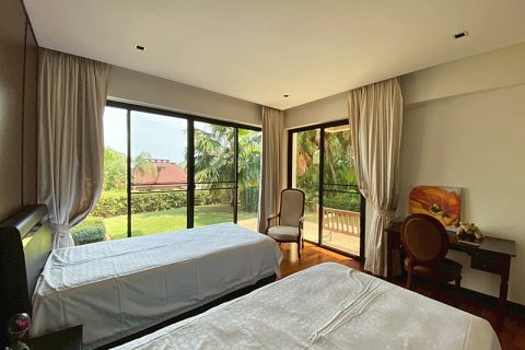 Chalet de 3 dormitorios en Hua Hin, Tailandia № 168274 - foto 28