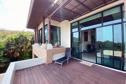 Chalet de 3 dormitorios en Hua Hin, Tailandia № 168274 - foto 8