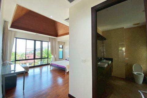 Chalet de 3 dormitorios en Hua Hin, Tailandia № 168274 - foto 17