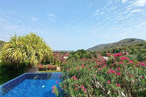 Chalet de 3 dormitorios en Hua Hin, Tailandia № 168274 - foto 2